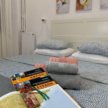 White Apartment Атина Екстериор снимка