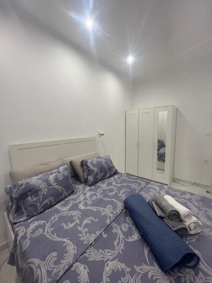 White Apartment Атина Екстериор снимка