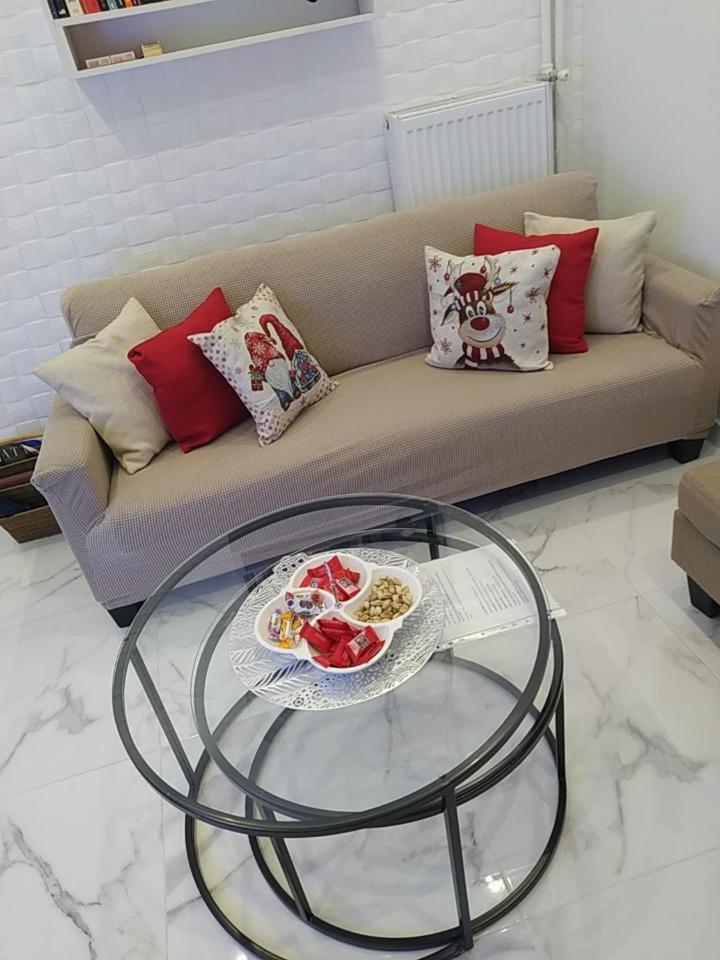 White Apartment Атина Екстериор снимка