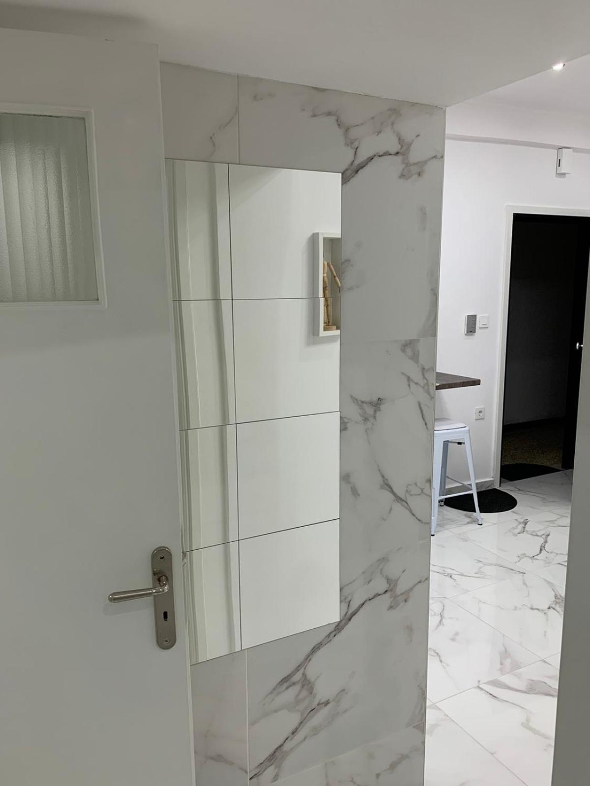 White Apartment Атина Екстериор снимка
